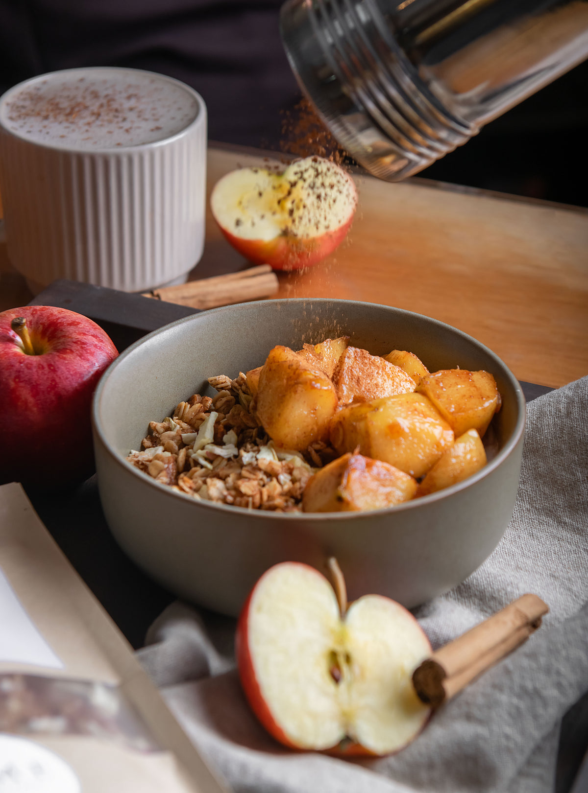 Apple Crumble Granola